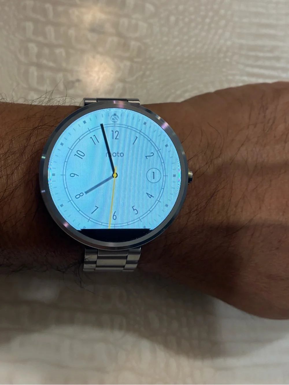 Motorola Silver Stainless Steel Smartwatch with Round Face